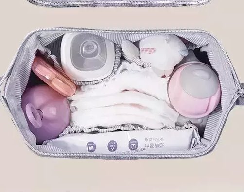 amaroczz's tweet photo. aqui Flavinho

mamãe preparou sua bolsinha com três trocas de fralda, lencinho umedecido e garrafinha d’agua

se fizer cocô pede pra titia da Band te trocar https://t.co/juzyNV6HqJ