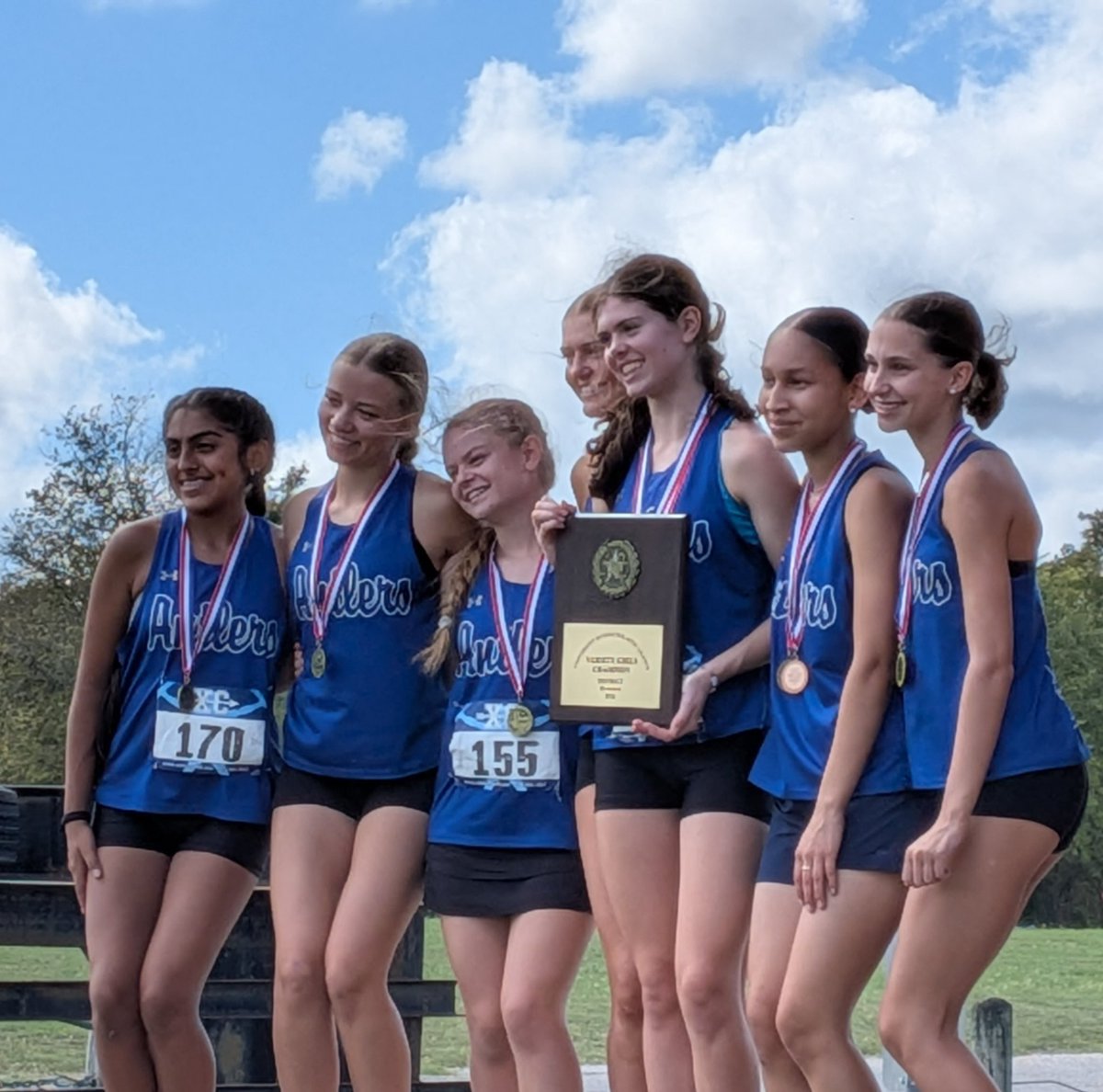 DrBrentRingo's tweet photo. Tivy Girls Cross Country wins 1st 🥇 place at the District Meet, and the Tivy Boys placed 🥉 3rd. Advancing to Regionals in Corpus Christi on October 26, TFND! Proud of these teams. #KISDinspires @TivyTrack @TIVYHS @kerrvilleisd https://t.co/58JzjLvKXZ