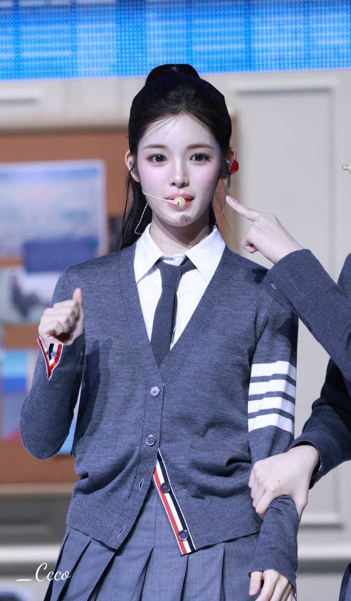 s2urrr's tweet photo. 아 얼굴 너무 좋다 진짜 https://t.co/X7frPMfPXl
