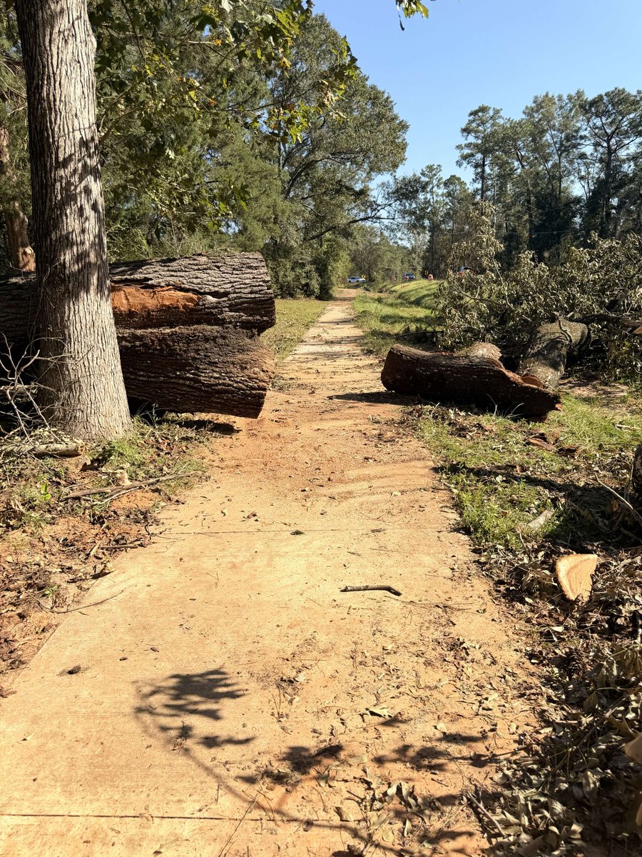 FLStateGuard's tweet photo. Before➡️After

#Isaias https://t.co/ZRClSe76rq