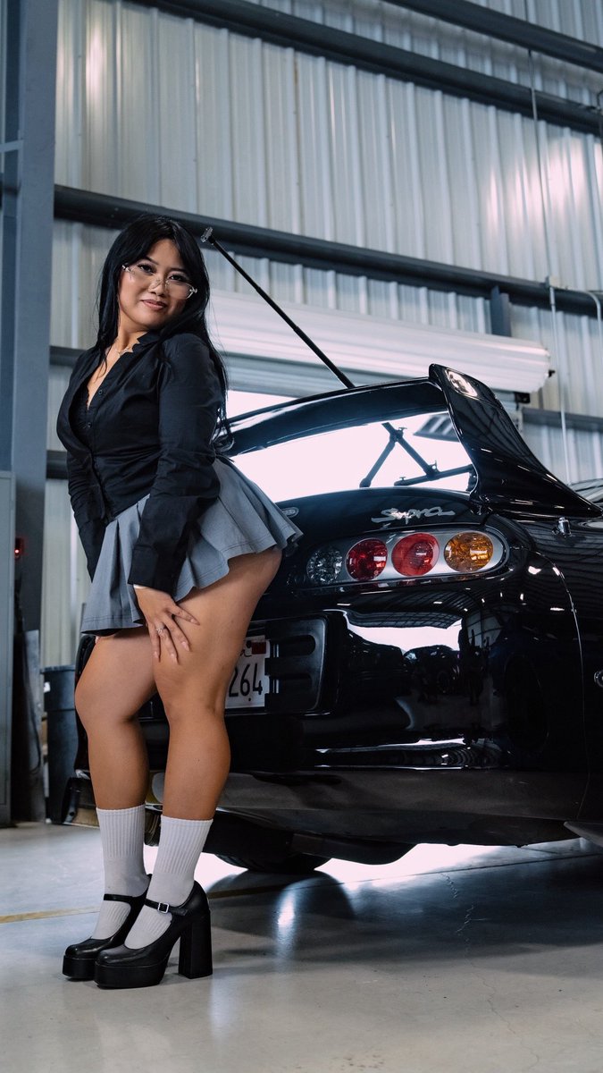 xLegendaryDollx's tweet photo. My dream car https://t.co/fLp4JRRI7l