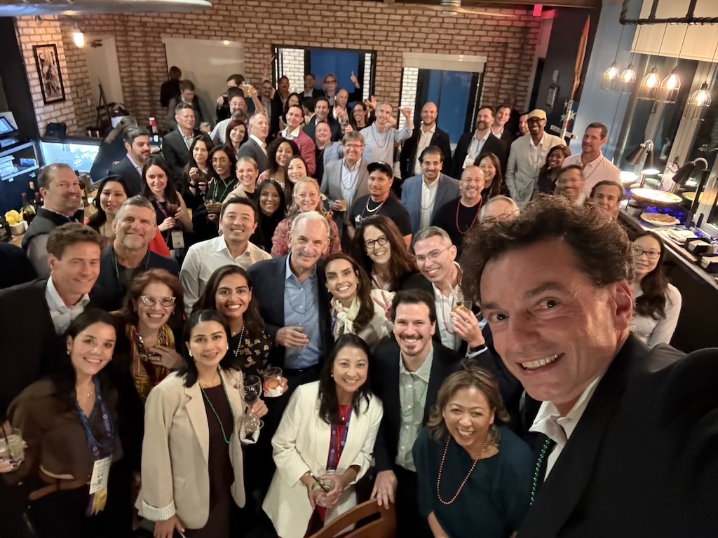 RWCRetina's tweet photo. RWC Night Cap ~ AAO Edition!
After days filled with education, meetings, presentations, and conversations, now a chance to unwind, reconnect, and enjoy each otherโs company.
#RetinaWorldCongress #RWC #AAO2026 #RWCNightCap #RetinaCommunity #RetinaRocks #RetinaPulse #globalretina https://t.co/vtsqEBrIKe