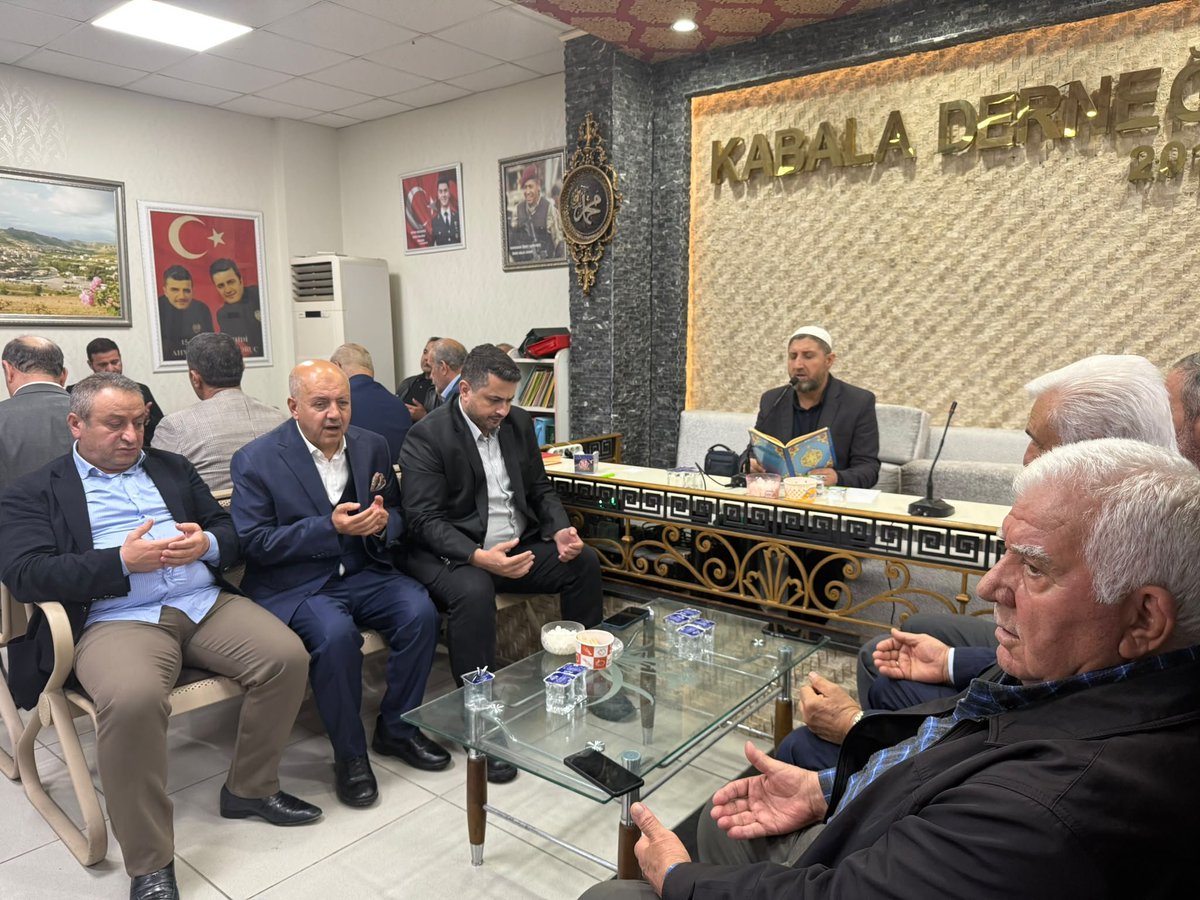 MimEmrahParlak's tweet photo. Bahçelievlerli hemşehrilerimizin acı günlerinde yanlarında olarak taziyelerimizi ilettik.

Mardin Kabala Derneği’nde merhum Metin Bozkuş’un, Mardin Dabaklar Derneği’nde ise merhum Abdülkerim Varlık’ın taziyelerine katılarak Bozkuş ve Varlık ailelerinin acılarını paylaştık.

​Ahirete irtihal eden komşularımıza Yüce Allah’tan rahmet, kederli ailelerine ve yakınlarına sabr-ı cemil niyaz ediyorum.