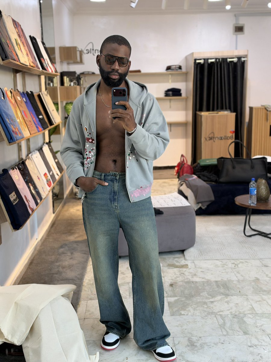 OpeFoodCritic's tweet photo. I’d make a good model lowkey https://t.co/YvjSt1dcrw