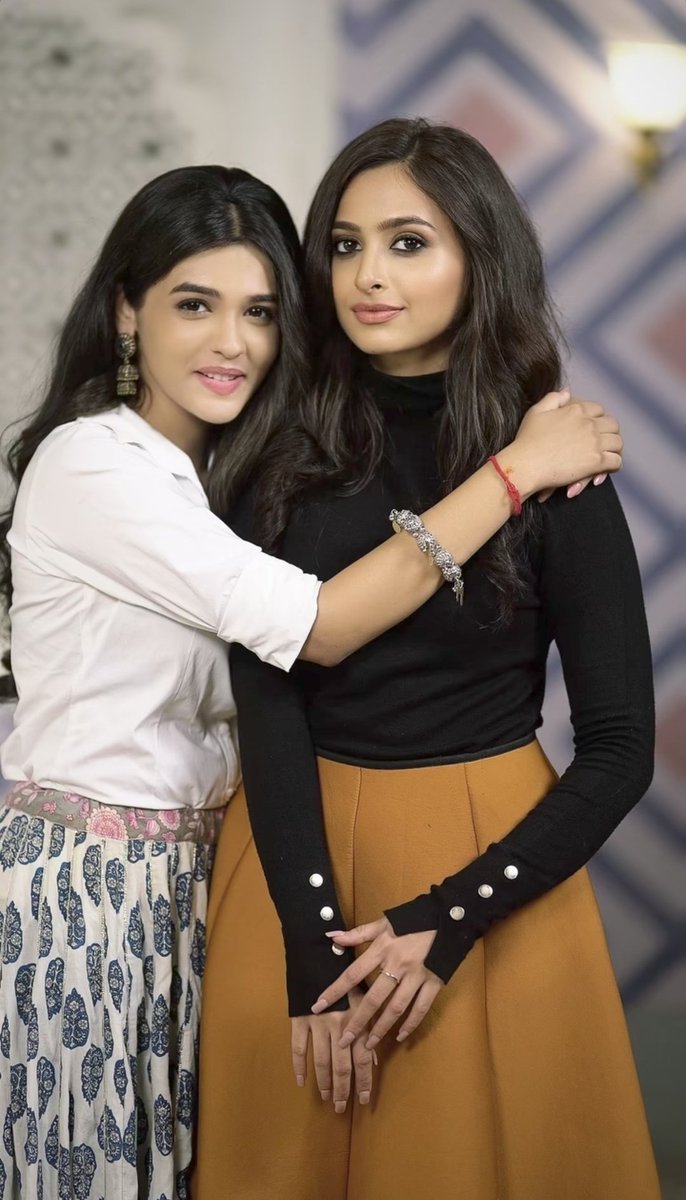 PranaliRathodTM's tweet photo. #PranaliRathod: Karishma's birthday wishes for Pranali 🤍🧁

HAPPY BIRTHDAY PRANALI
#PranaliTurns27 https://t.co/B5SXiBhYM1