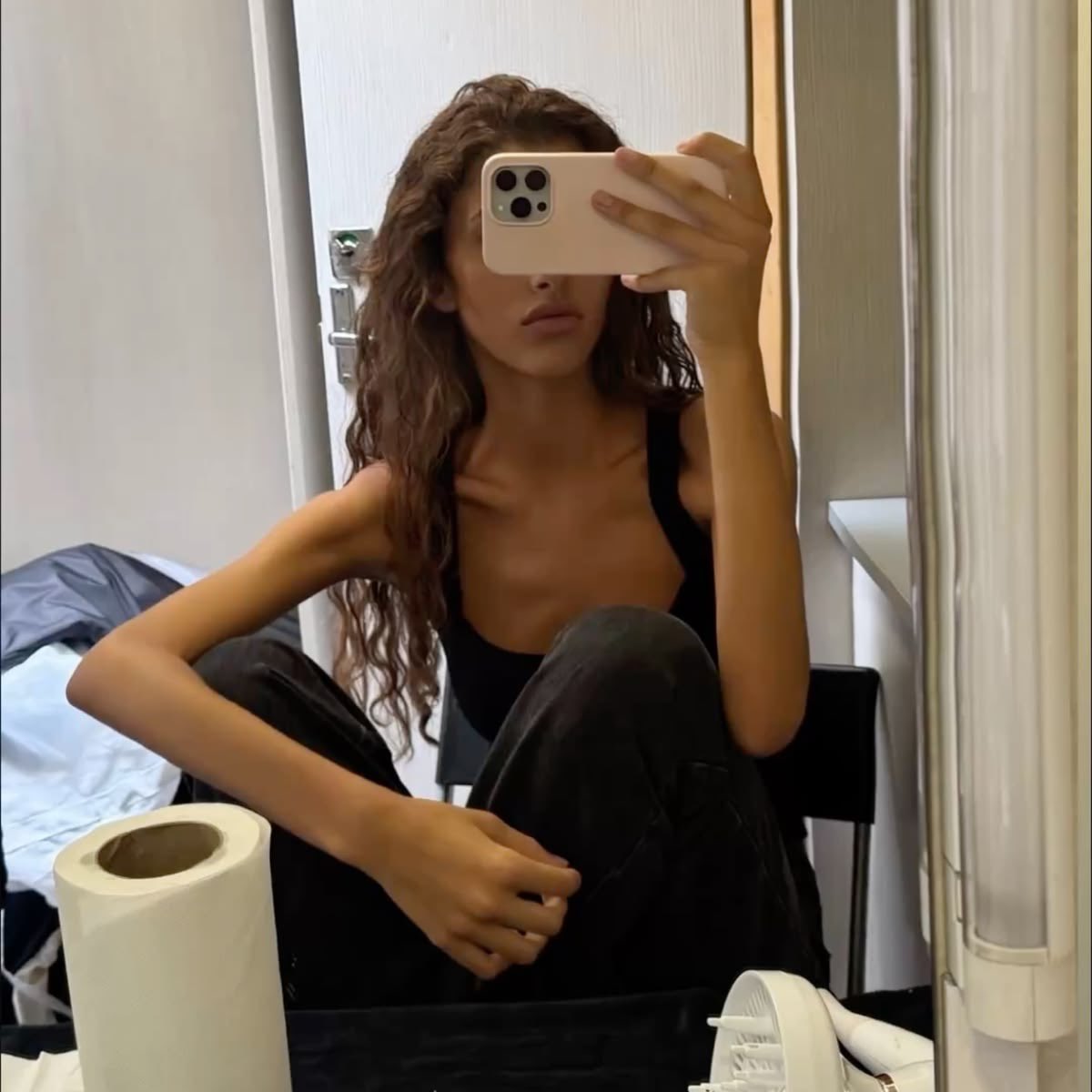 glossydolldf's tweet photo. a 🧵for #edrtwt 
                ★⊹₊⋆some of my most triggering #thinspo ꒰ა☆໒꒱₊˚✰ https://t.co/QLbI2opWx0