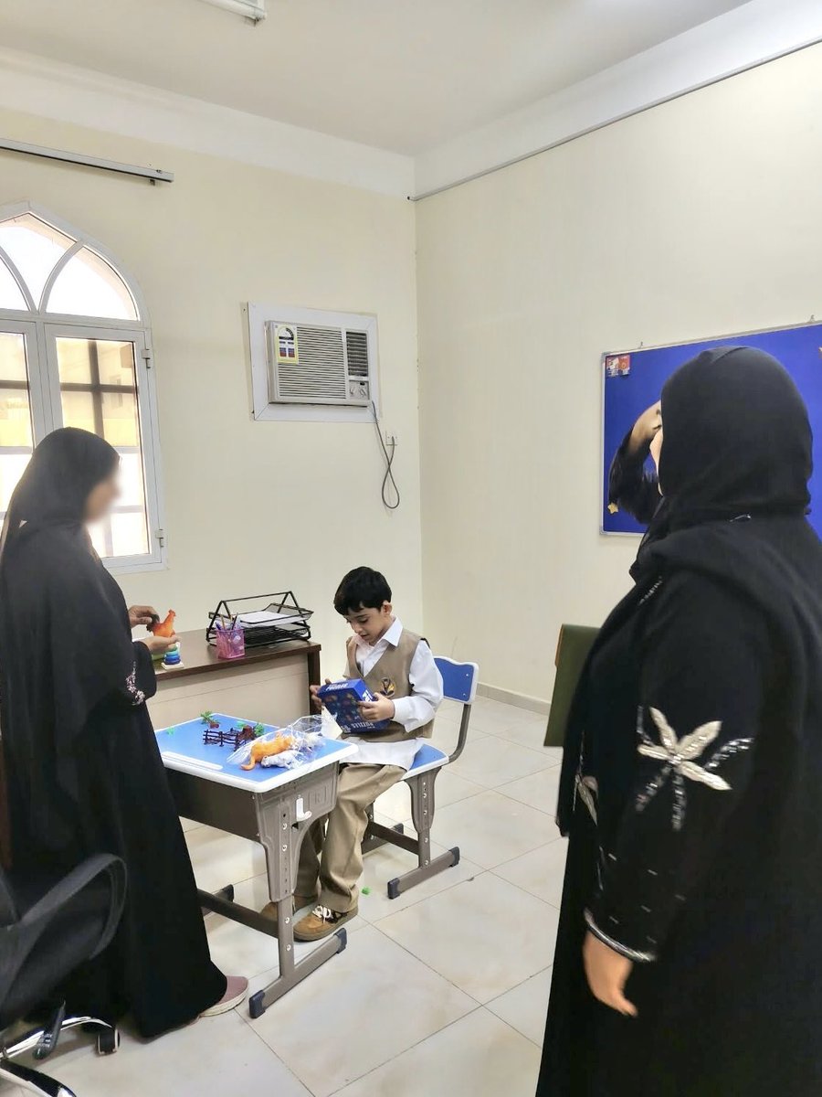 Rowad_Alhemam's tweet photo. تشرفت مدرسة رواد الهمم ( فرع المضيبي ) 
بزيارة  د.منى البراشدي ( رئيسة قسم تطوير الاداء 
المدرسي بدائرة التربية الخاصة بديوان عام الوزارة ) 
برفقة د.هدى البوسعيدي( رئيسة قسم
برامج التربية الخاصة بمحافظة شمال الشرقية) https://t.co/yHOvLdPUrK