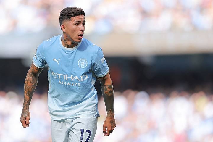 Cfc_Kemboi's tweet photo. Can’t believe Manchester city spent £125m on this guy 😂😂😂 https://t.co/FJecb22hzJ