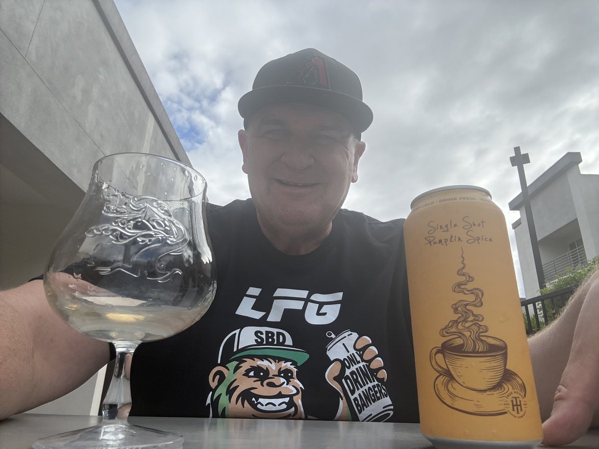 MikeSlomba's tweet photo. Tree House Single Shot Pumpkin 🎃 Stout 6.4% ABV Review  https://t.co/jn35Yff9Ia via @YouTube  Are you team Pumpkin 🎃 or is Smoke coming out of your ears?🤬🤬🤣🤘🏼🫈 https://t.co/MfHs1KvLW3