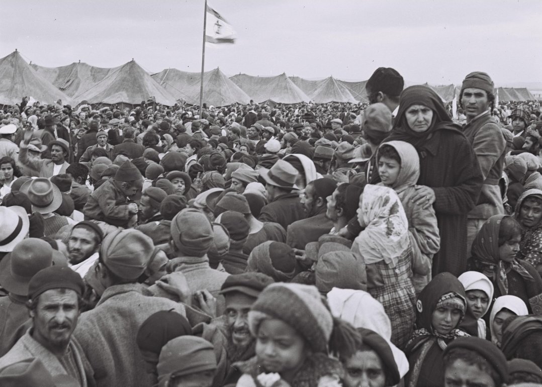 skedeschi's tweet photo. When Jews were ethnically cleansed from Arab countries, vast amounts of land and property were taken from them.

Land stolen is estimated at 100,000 km²..... 4.5 times the size of Israel. $263 billion in assets taken.

250k lived for years in tents and poverty, until they built. https://t.co/UqqiF64nqn