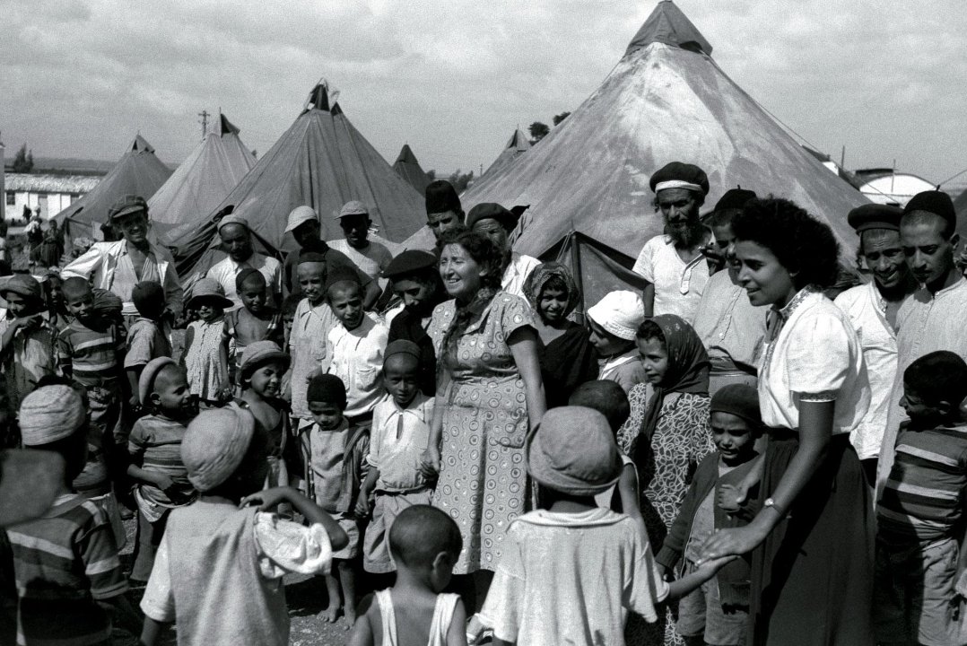 skedeschi's tweet photo. When Jews were ethnically cleansed from Arab countries, vast amounts of land and property were taken from them.

Land stolen is estimated at 100,000 km²..... 4.5 times the size of Israel. $263 billion in assets taken.

250k lived for years in tents and poverty, until they built. https://t.co/UqqiF64nqn