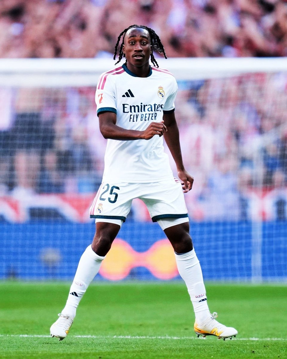 theMadridZone's tweet photo. 🚨 Yan Diomande has now scored or assisted in his last 3 starts for Real Madrid.

🅰️ vs Roma
⚽️ vs Villarreal
🅰️ vs Elche https://t.co/AVPrnKvN96