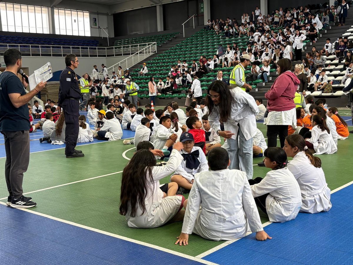 UNASEV's tweet photo. ✅ El certamen es organizado por la Dirección de Tránsito de la Intendencia de Paysandú y reunió en esta jornada a 700 niños y niñas de 26 escuelas públicas y privadas, 9 de ellas del interior del departamento de Paysandú. https://t.co/GJJVc9aecr
