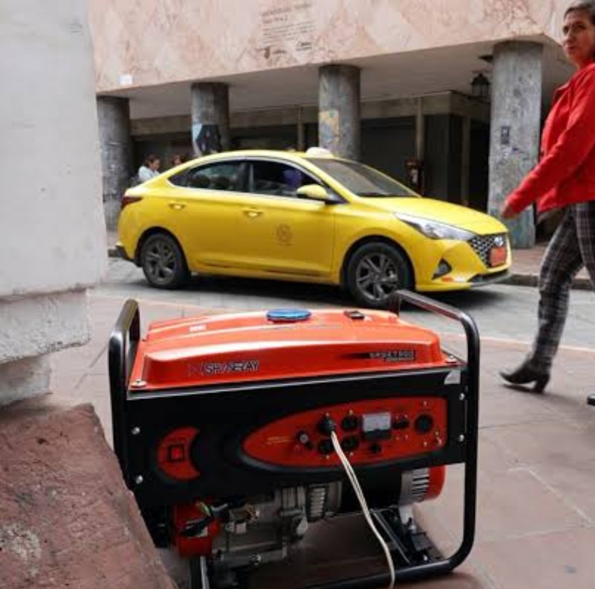 rapha_anton's tweet photo. 🔴#Atención|| ciudadania reportan cortes de luz en varios sectores de #Cuenca

Ciudadanos reportan interrupciones eléctricas en Río Amarillo, Santa María de Sayausí y barrio La Libertad. Aún se desconocen las causas y el tiempo de restablecimiento. https://t.co/5jtong65Km