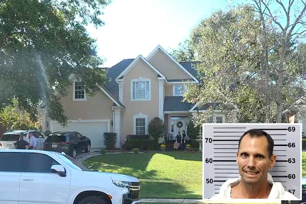 nypost's tweet photo. Sicko flashes chilling smile after he cut off heads of grandma and aunt with chainsaw: court doc https://t.co/dsUj2ceEC5 https://t.co/PWqXIzlWy2