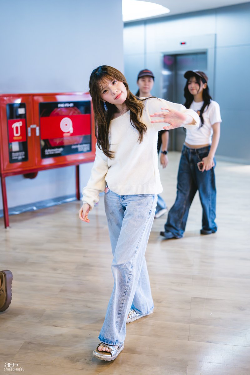 lensyuem's tweet photo. ถ้าความคิดถึงเป็นกีฬาฉันคงเป็นแชมป์
#BNK48 #PancakeBNK48 (1) https://t.co/8hupKAUtzm