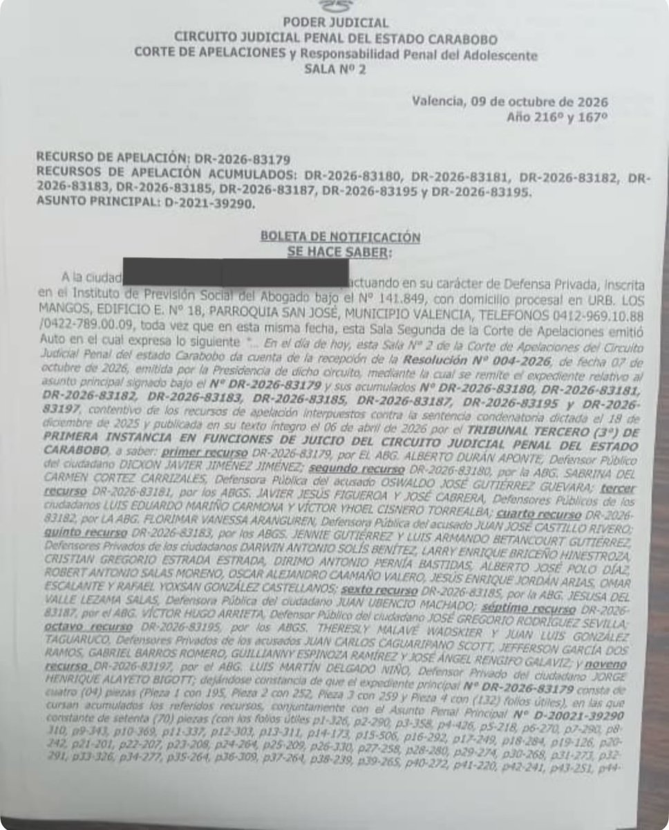 RodriguezAranaJ's tweet photo. Presidente del Tribunal corrupto de Carabobo Carlos Bonilla notifica a los abogados de la causa Paramacay del Cap Caguaripano que la audiencia de apelación que se realizó hace dos meses va a ser repetida pero en la sala 2 que él mismo preside.

Hace un mes denunciamos el retardo de la sentencia de apelación y amenazas al juez de la sala 1 que se suponía que iba a salir a favor de los imputados. Ahora la pasan a la sala 2 para que la decisión sea llevada por el Juez corrupto y criminal Carlos Bonilla.
