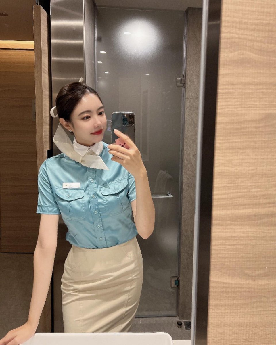 ProninBartek's tweet photo. 刚玩 
我叫于婉，今天下午感觉自己又控制不住了，自爆自己的身份证件号，这次真控制不住了，啊啊啊..…… https://t.co/cCd5OodLR5