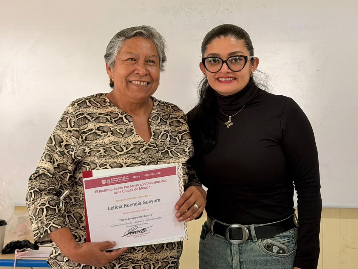 _indiscapacidad's tweet photo. El INDISCAPACIDAD y PILARES para el Bienestar concluyen el curso  Amigurumis Básico 1, en el que las y los participantes aprendieron técnicas básicas de tejido y desarrollaron su creatividad elaborando lindas figuras hechas a mano.
Estas actividades impulsan el aprendizaje, la inclusión y el desarrollo de nuevas habilidades, creando espacios que contribuyen al bienestar y al crecimiento personal.