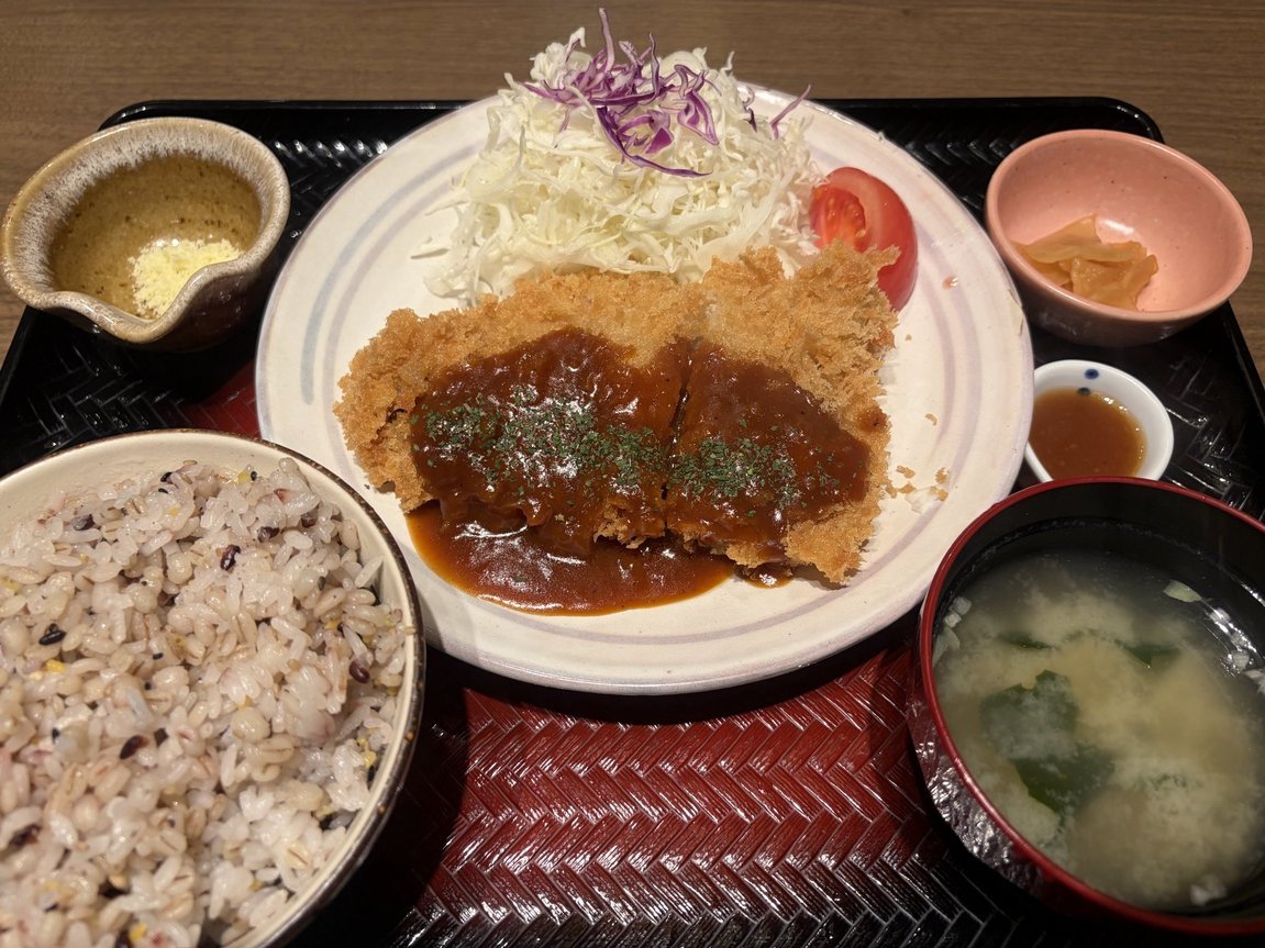 marinmycutedog's tweet photo. 大戸屋のデミグラスチキンかつ
サクサクの衣の
柔らかいチキンカツに
コク深いデミグラスソース
美味しい❣

🤲フォロワーさん募集中🤲

相互フォロー
ランチ
昼ご飯 https://t.co/Lw7HniNxyG