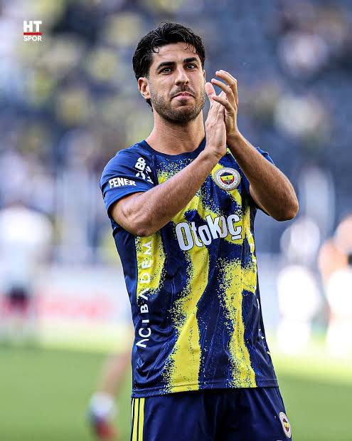 AzizYBey's tweet photo. En önemli maçların hepsinde sakatsın senin yüzünden Talisca’yı gönderdik ya düzel ya siktir git kardeşim rehabilitasyon merkezi miyiz lan biz https://t.co/v5jRBAOqbG