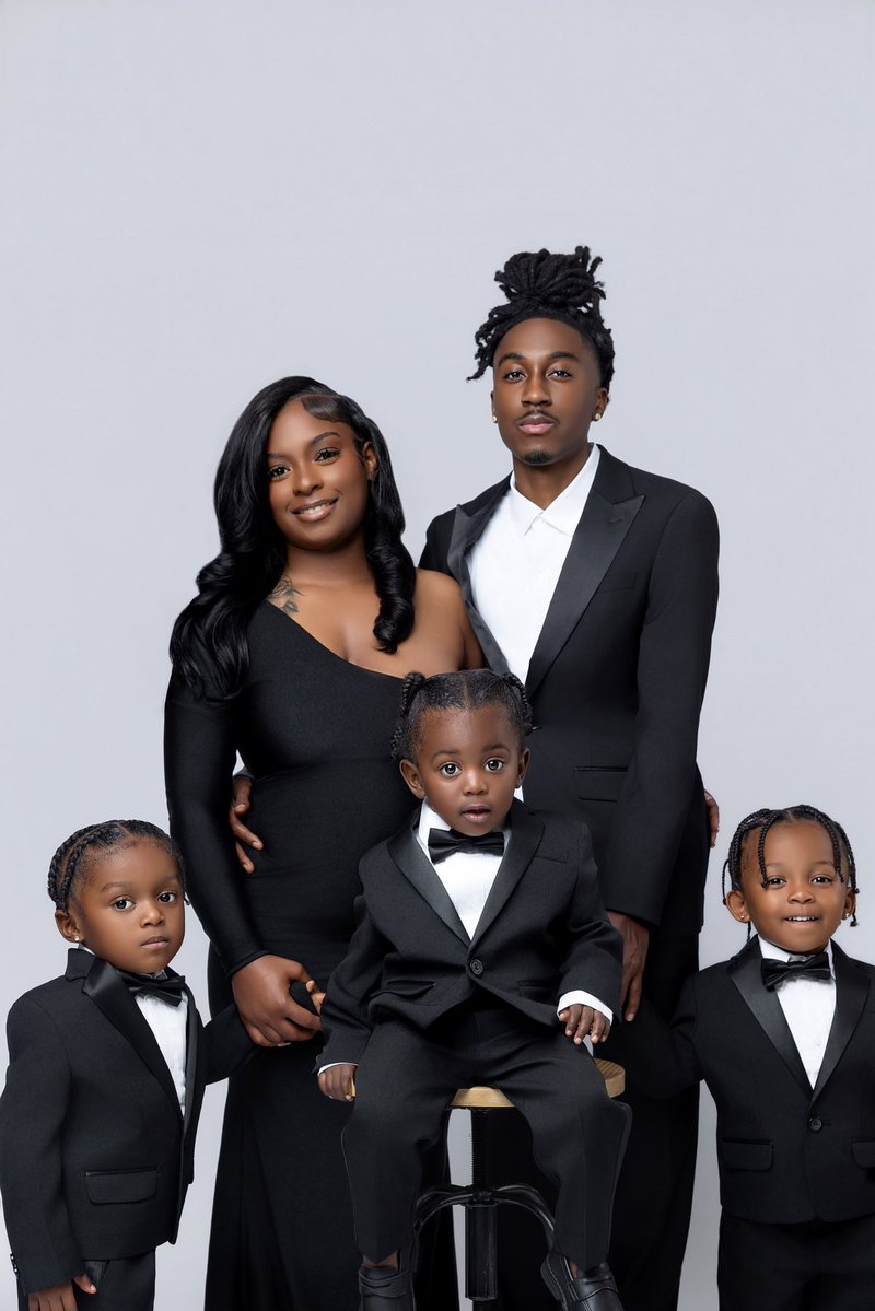 YaBoiTonio_'s tweet photo. Family Over Everything❤️ https://t.co/e01lxyC5Ga