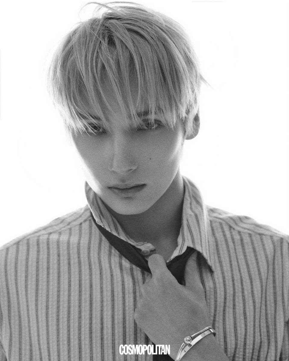 ningdungrie's tweet photo. one of his best photoshoot looks ever https://t.co/UUg9sV2nnf