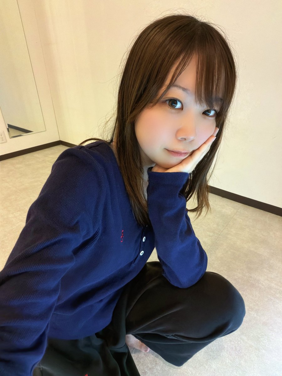 riko_shiroma's tweet photo. おはよう〜
ぜったい私のほうが早起き👊🏻 https://t.co/idnEZ5K9vL