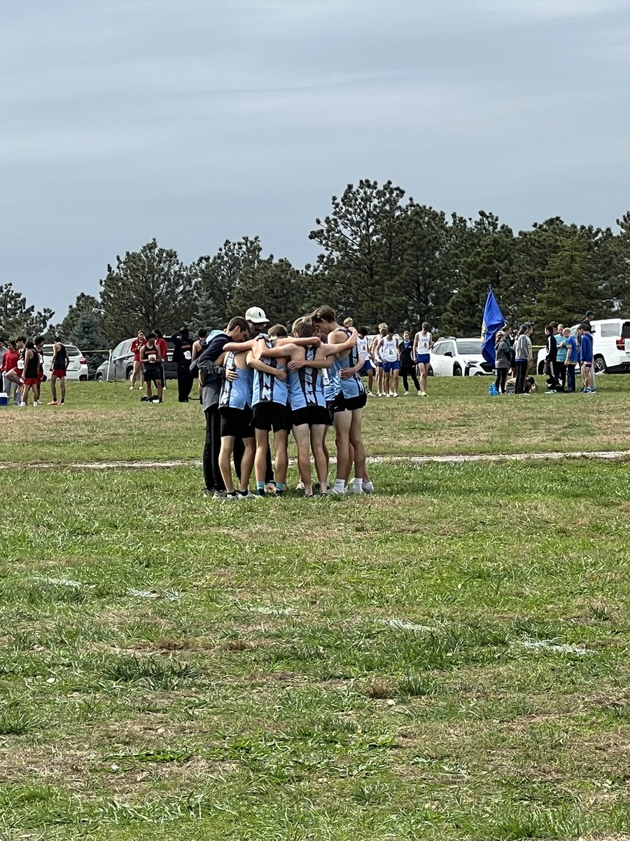 LSBGrizzlies's tweet photo. 🐻🏃🏃‍♀️ Grizzly Cross Country ran at Districts at Pioneers Park today!!! https://t.co/dxfH7Vo2Qv