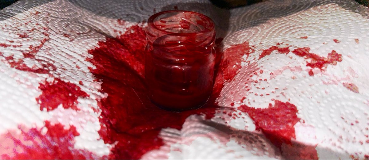 hurtwhore's tweet photo. forget flowers i want a jar of your blood https://t.co/GPhgxjwnah