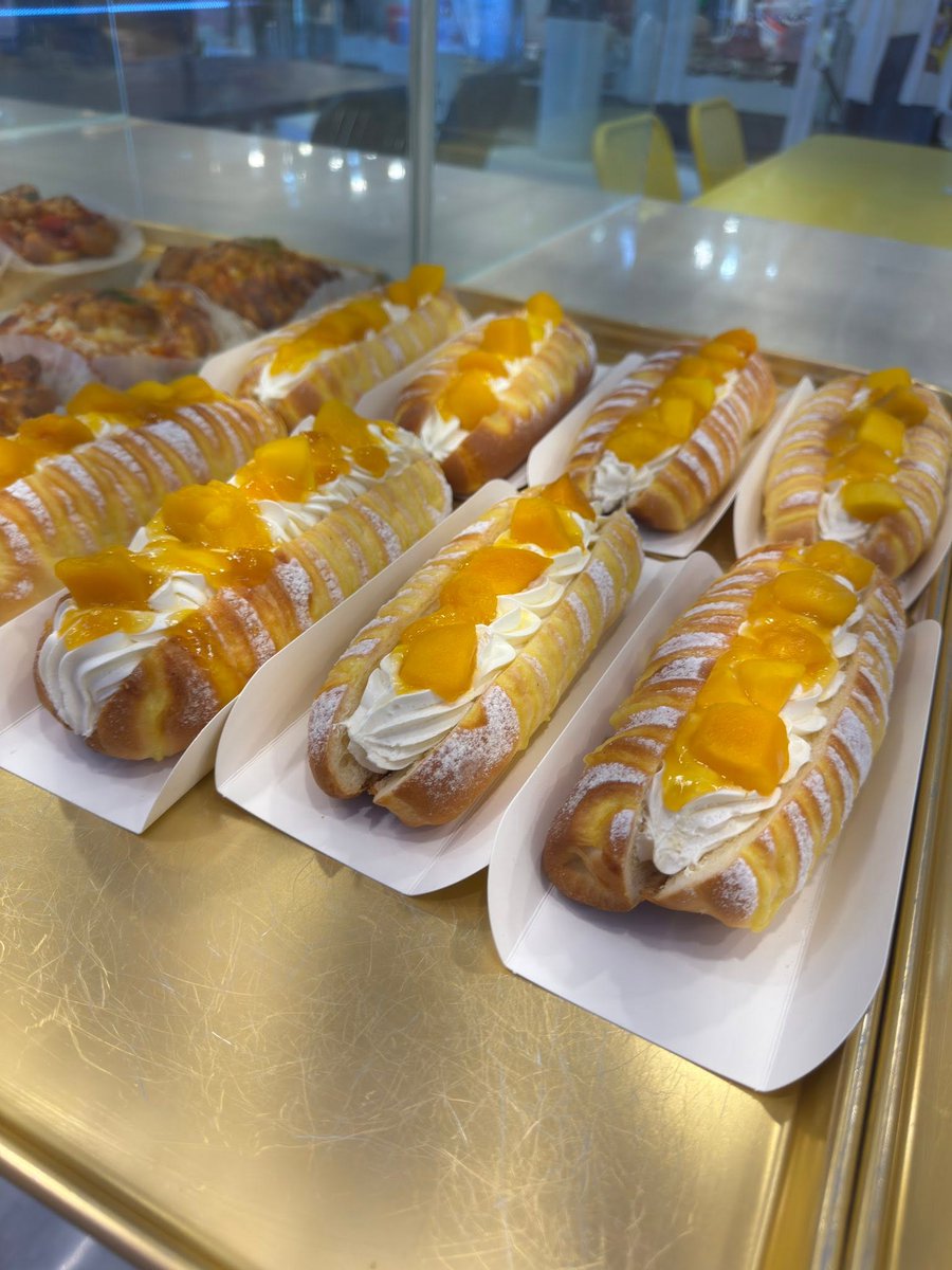 Keat4ta's tweet photo. 🍓🥟🥖🍞🥞🧇🥐🍓😋 https://t.co/sziJKzOfh0