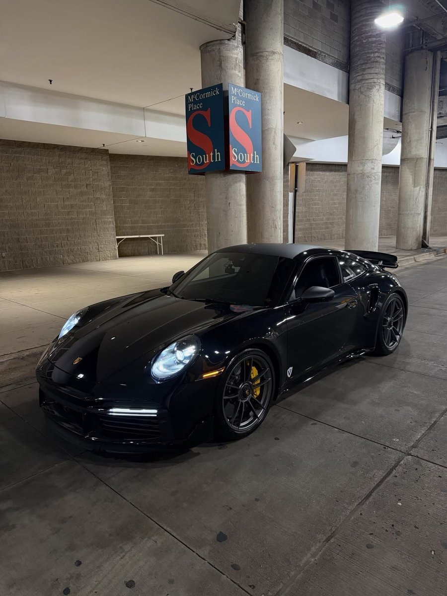 wtfz4y's tweet photo. Porsche 911 GT3 RS https://t.co/aEbCNCvEMh