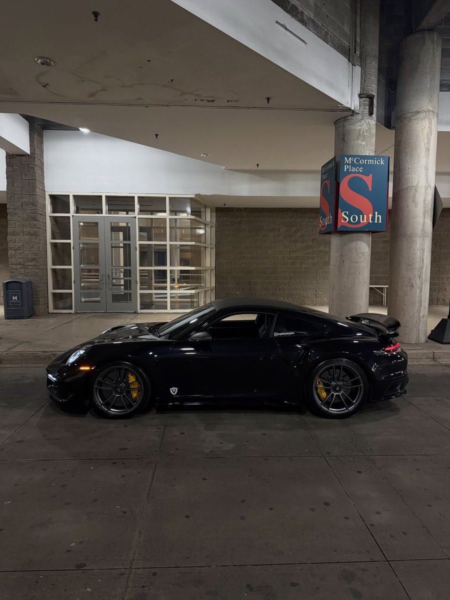 wtfz4y's tweet photo. Porsche 911 GT3 RS https://t.co/aEbCNCvEMh