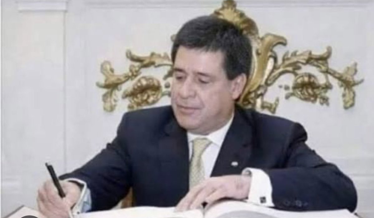 jfergo86's tweet photo. Querido diario:
Ese gordo alonsito oikohata y ni en su dpto pudo ganar.
Voy a sacar unos cuantos legajos de algunos para que se ubiquen nuevamente
Ese mbatara'i liberal que puse para Presi y al otro que le pague toda su operación se me rebelaron, les voy a dar un buen susto hina para que se tranquilicen.