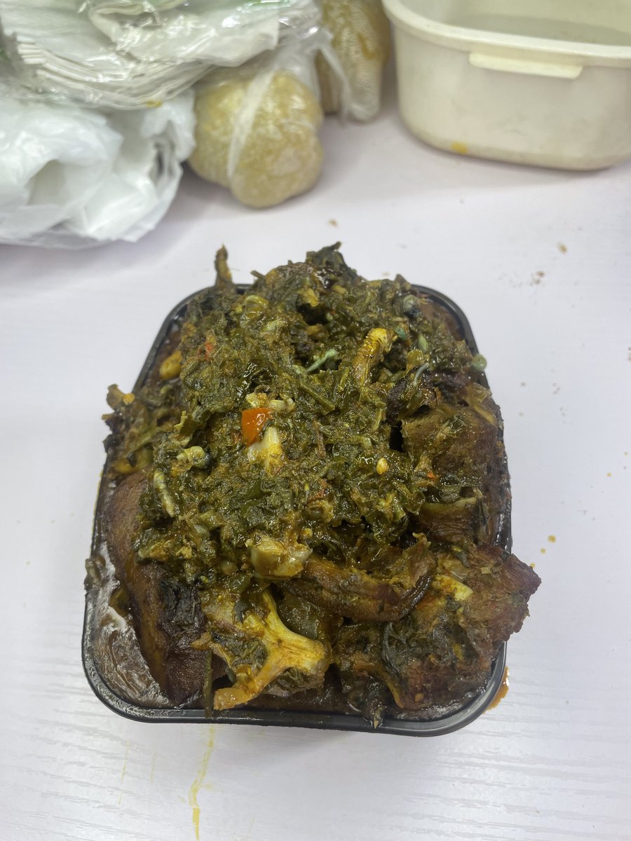 Crownthecook's tweet photo. Pls I sell food. 
Patronize me pls.  
@crownkitchenfud https://t.co/TmlNQJ4wc1