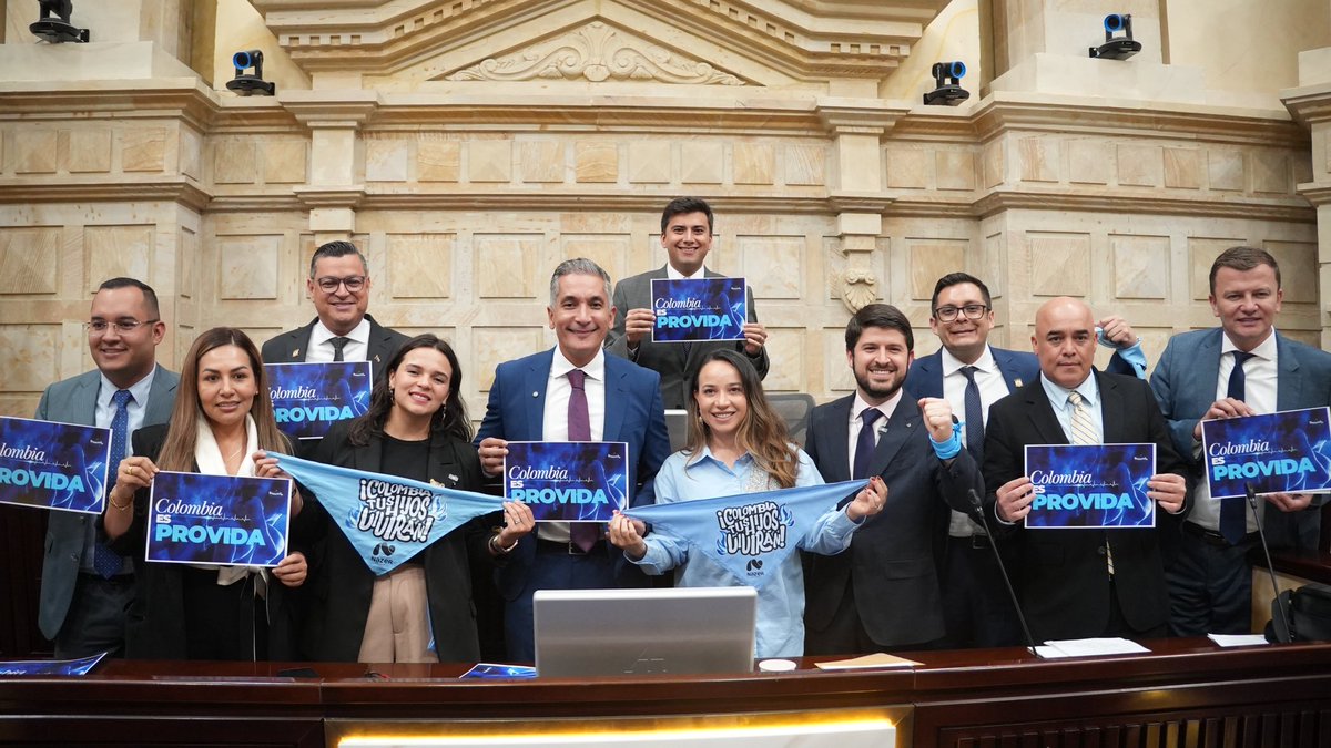 LuismLopezA's tweet photo. Hoy anunciamos desde el Congreso una agenda legislativa para acabar con la ideología de género en Colombia.

Oficializamos la Bancada Provida 2026-2030 con más de 100 congresistas y una prioridad clara: impulsar iniciativas como la #LeyLaura . https://t.co/6K5R9RyH5G
