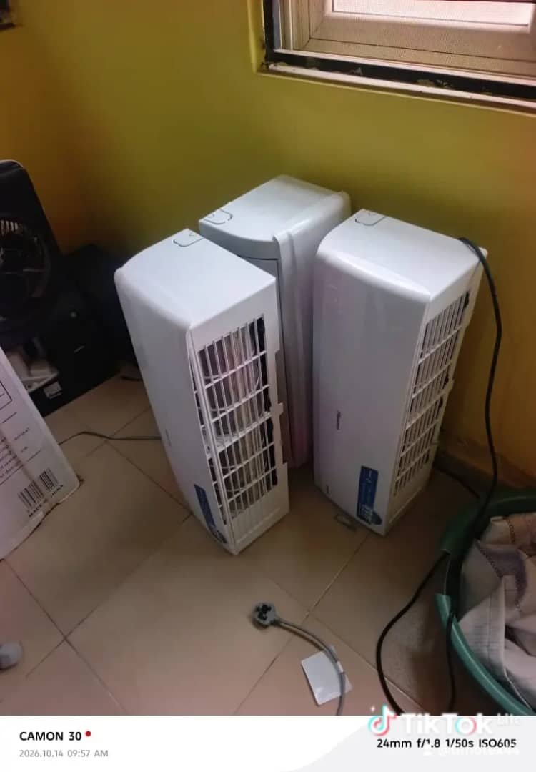 OfficialSamsonO's tweet photo. Hisense Inverter Split AC bought 1st of October. 

380k 

#fyi https://t.co/tSDSIorXAp