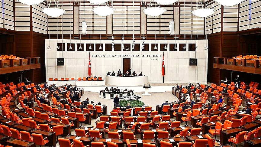 finans_sanati's tweet photo. 🔴 Bizim merak ettiğimiz:

Tam 28 gündür ana parasını alamayan yatırımcı ilk ödemesini ne zaman alacak?

Toplantılar yapılıyor kararlar alınıyor ama hâlâ ödeme ile ilgili net bir bilgi gelmiyor. https://t.co/L2jPqZRS1r