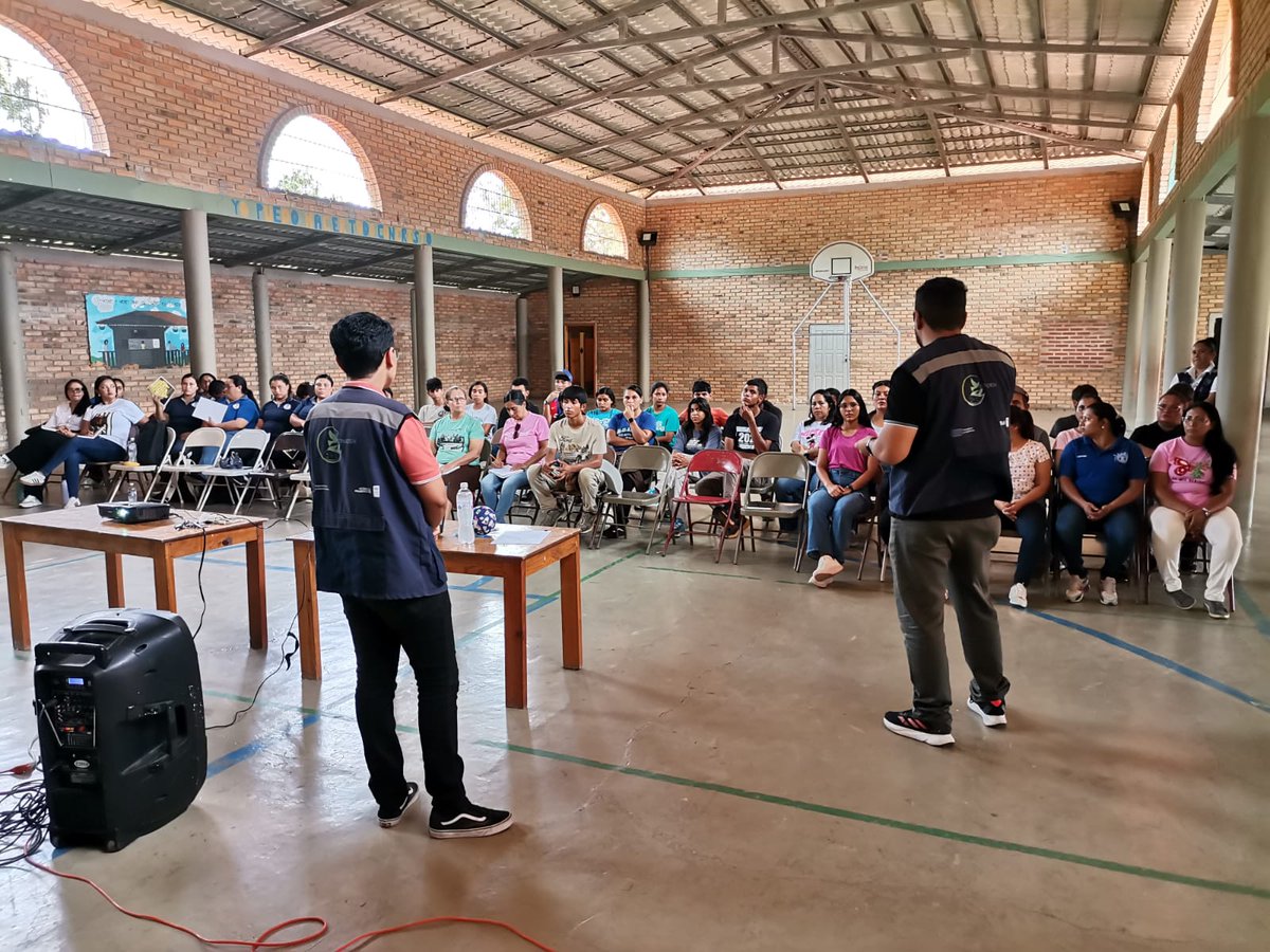CONADEH's tweet photo. 1/3 La Delegación Regional Centro Oriente y la Defensoría de la Niñez del #CONADEH realizaron una jornada de capacitación al personal de la Institución Residencial de Cuidado Alternativo (IRCA Enmanuel) con sede en el municipio de Guaymaca, Francisco Morazán. https://t.co/NwMAN5wrJW