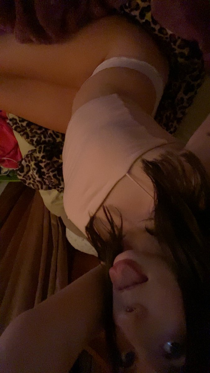 MalLovesMoneyy's tweet photo. Hmu bae😚 #selling #content https://t.co/yw71WxjbhO