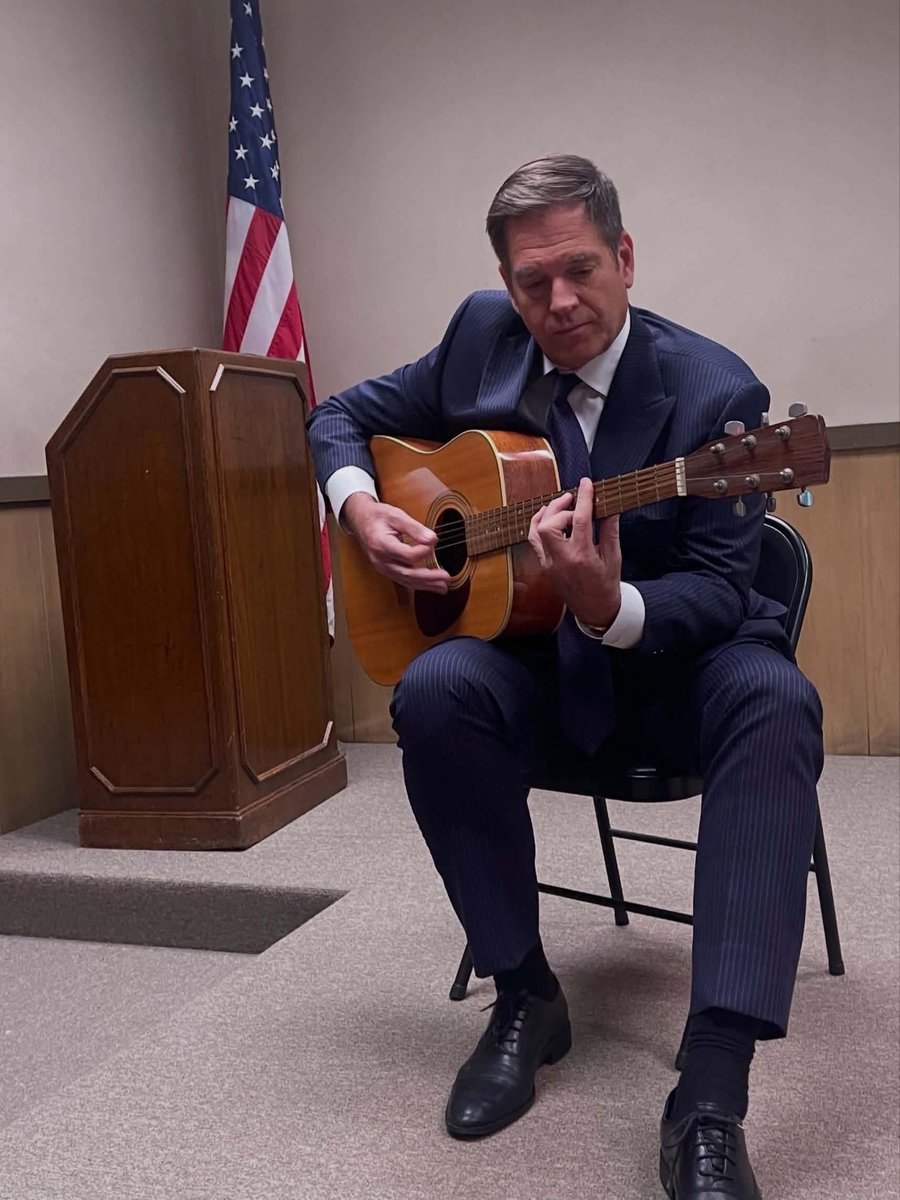 NCISTivaFans's tweet photo. “A suit, a guitar, and a moment. 🎶”

📸: makeupbrush_ on IG

#MichaelWeatherly #TonyDiNozzo #NCISVerse https://t.co/9xST8wL1tO
