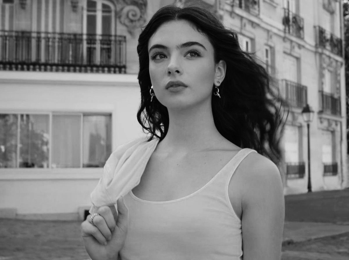 lRONKORE's tweet photo. 𝐁𝐔́𝐒𝐐𝐔𝐄𝐃𝐀 𝐀𝐁𝐈𝐄𝐑𝐓𝐀 ——
Leah E. Korhan
22 años · Londinense  
Faceclaim: Deva Cassel

Hija del billonario tecnológico @lRONKORE.

Para más información sobre el personaje, consultar por inbox.

Se agradece RT para la difusión. 
#FreeRol #RolerPlayer https://t.co/o4OA84ljVK