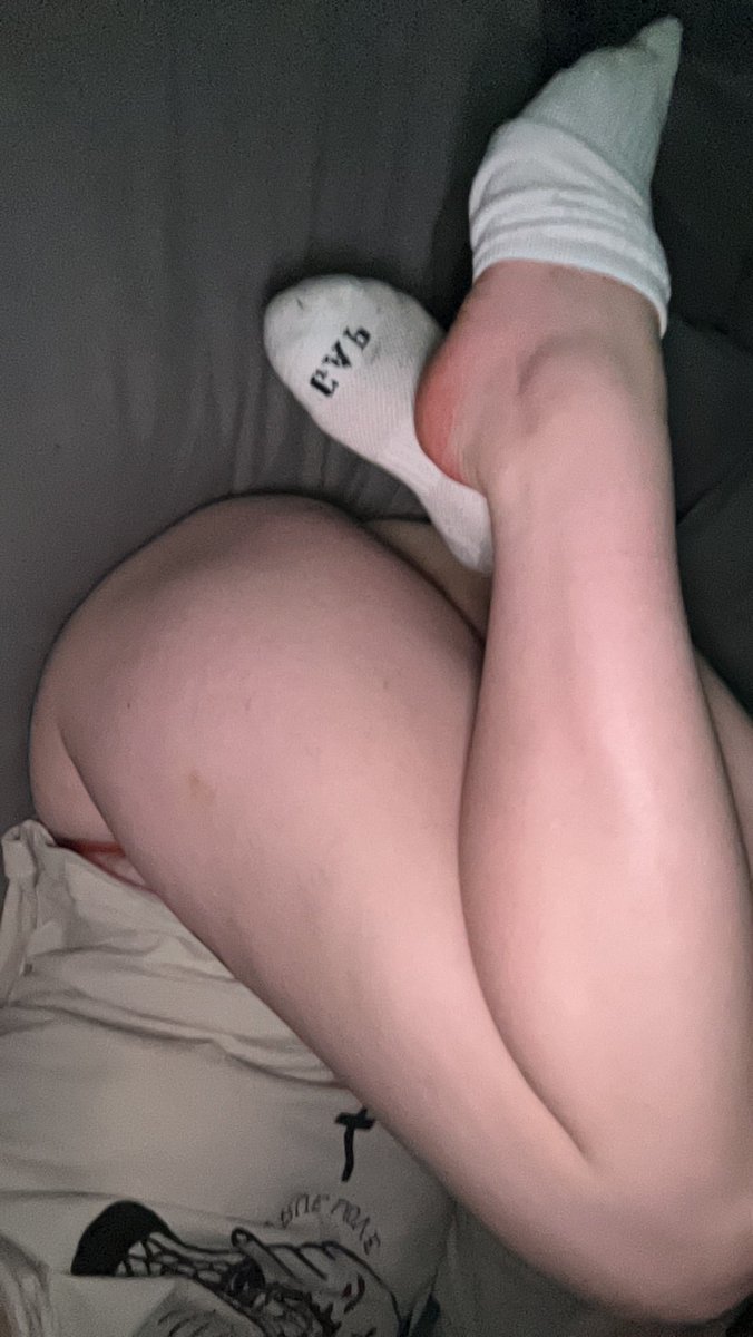 FayezFeet's tweet photo. @maliper83 #foot #footfetısh #feetfetısh #sock #sockpeel https://t.co/3r5PS5wgCY