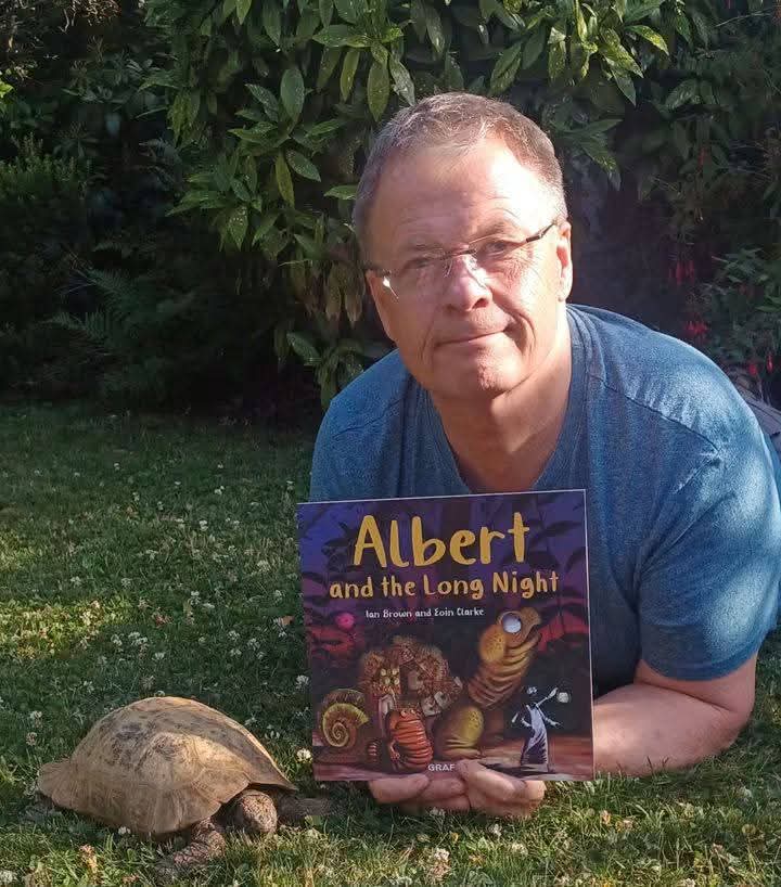 IanBrownTV's tweet photo. Cracking afternoon at St Patrick's #PrimarySchool, #Cardiff, #Wales teamed with Griffin Books #bookshop for #ALBERTthetortoise picturebook #storytime featuring new book ALBERT AND THE LONG NIGHT. Supersize thanks to all involved. https://t.co/4TI7NaMmDs
#storytelling #books https://t.co/OfYq12zjf1