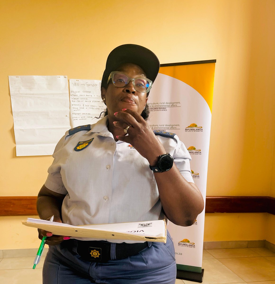 MpuDardlea's tweet photo. @MpuDardlea hosted a Gender Mainstreaming Workshop at the old KwaMhlanga Government Complex to empower staff about their rights, responsibilities and reporting mechanisms, but also to foster a working environment that is free from discrimination, harassment or violence.

#GBVF https://t.co/2IlmvW18yk