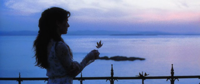 TheCinesthetic's tweet photo. Practical Magic (1998) https://t.co/KjEl82Db6B
