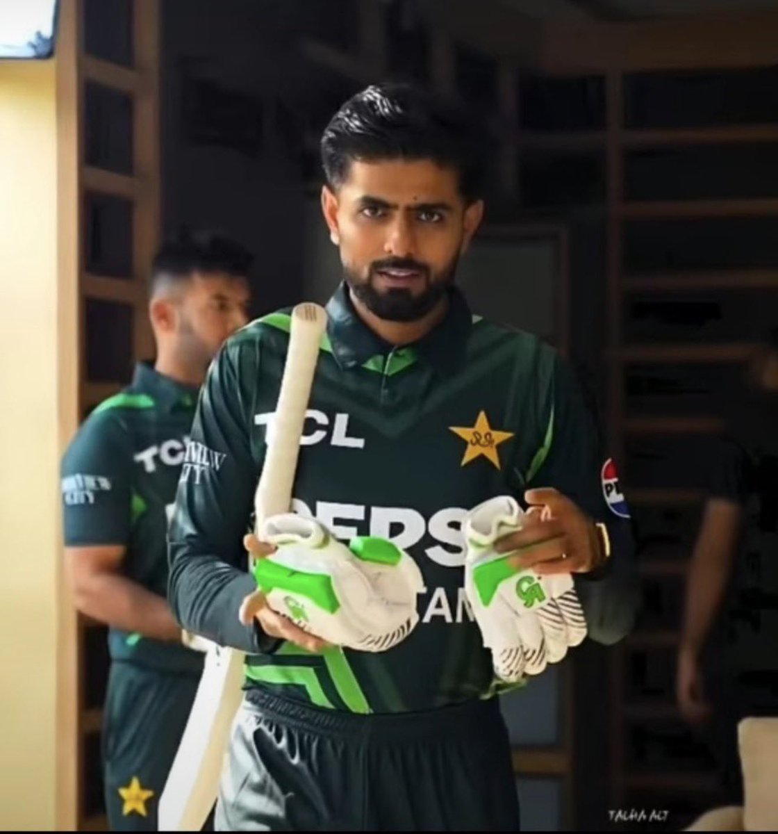 its_u55's tweet photo. Happy birthday 🎂 @babarazam258 ❤️‍🩹#HappyBirthdayBabarAzam https://t.co/JPBYtvhgVT
