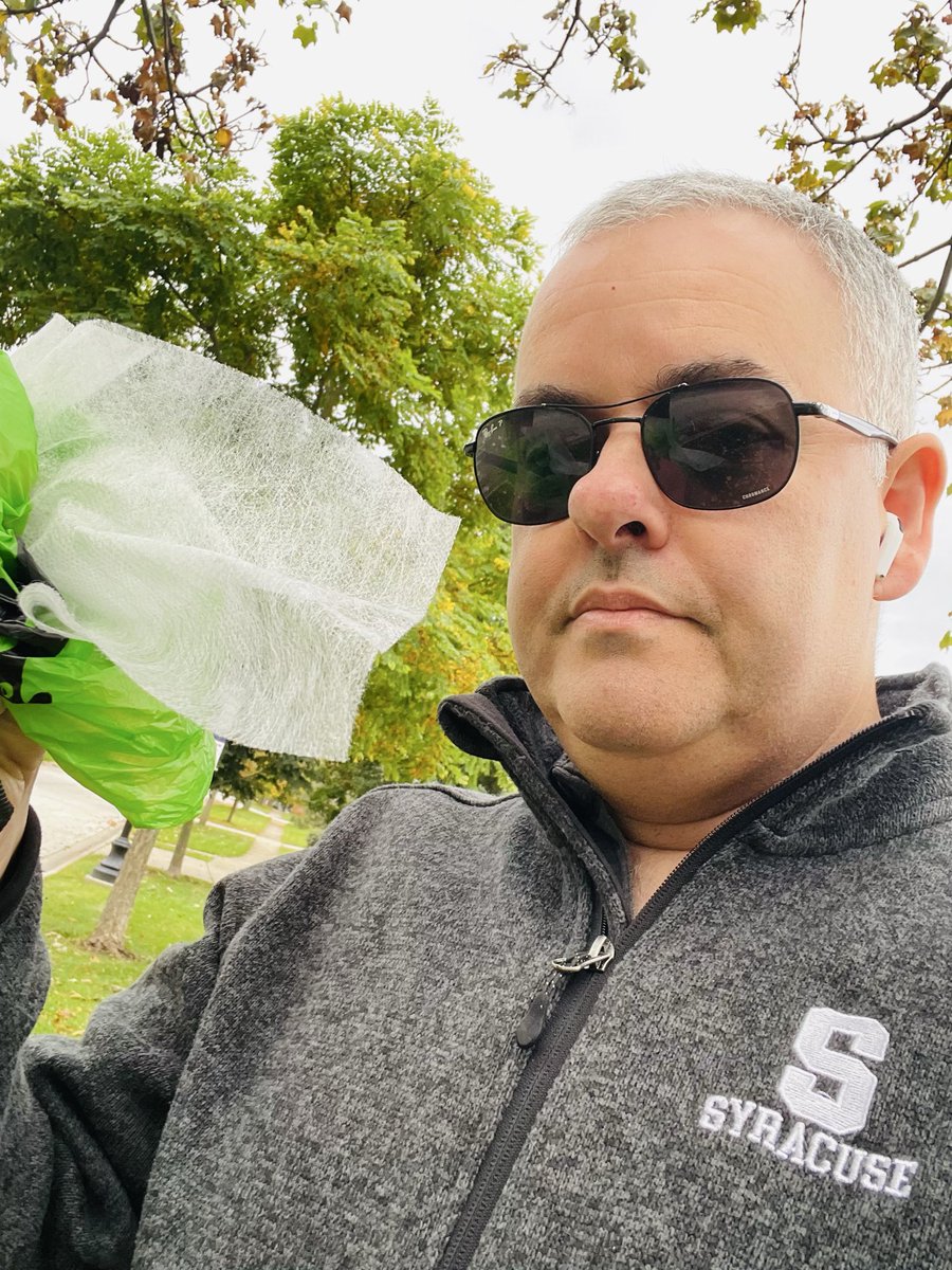 WorkforceJames's tweet photo. 3,000-day #litterchallenge Day 2,589: You forgot to pick up the fabric softener…

 #FabricSoftener #Litter 

🌎🚮🗑️🐶😎✋💚 x86
#AtLeastOneaDay #OreotheDog https://t.co/4qoeLgbkIM