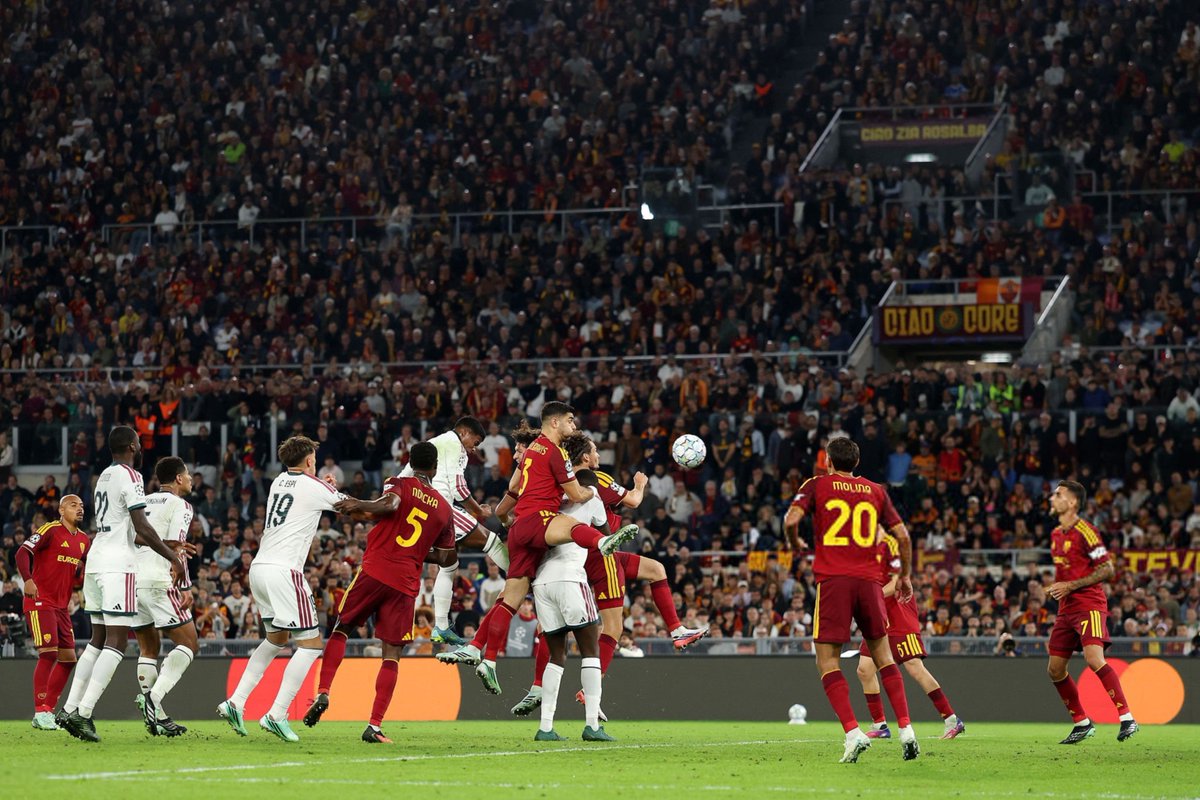 mohammedawaad's tweet photo. صحيح أن العودة أساسها ركنيات .. وصحيح أن جزء من سيطرة ريال مدريد هو تراجع روما المعتاد بدنياً ..

لكن ريال مدريد تحسن بوضوح بعد التبديلات، ولو كان جوزيه مورينيو الحالي هو نصف "جوزيه" الذي عرفناه .. فالتشكيلة الأساسية سوف تتغير تماماً ابتداء من اليوم .. https://t.co/aVYR77u4nl