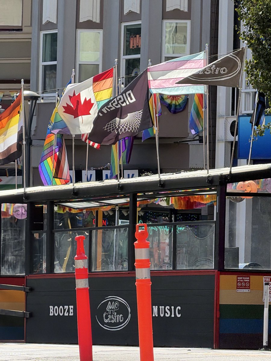 xbylerbelieverx's tweet photo. Also, right across the street from the venue is a Canadian pride flag🌈 https://t.co/zuu5QUWmom